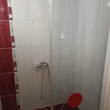 Niki Apartment *
